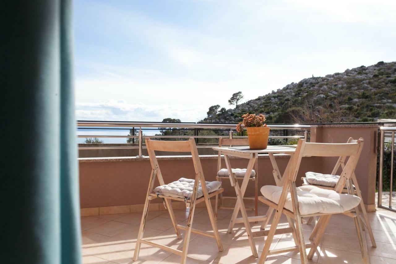 Relax Makarska Apartment Bagian luar foto